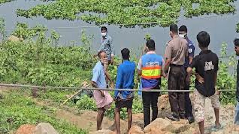 রূপগঞ্জে শীতলক্ষ্যা নদী থেকে অজ্ঞাত যুবকের অর্ধগলিত মরদেহ উদ্ধার