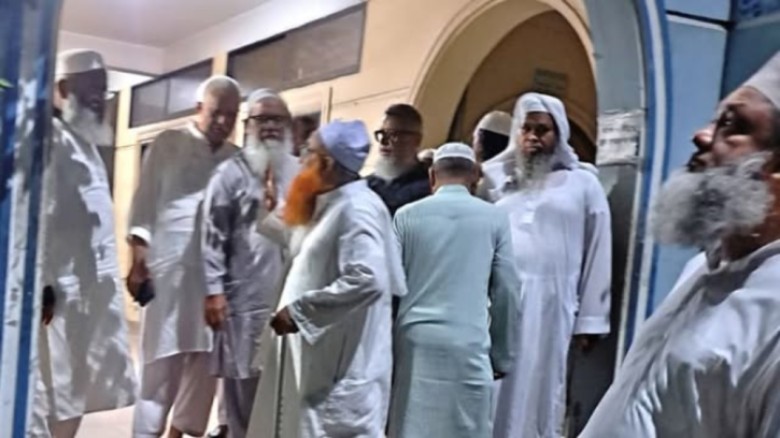 দেওভোগ মাদরাসা পরিদর্শনে বেফাক নেতারা, সুষ্ঠু তদন্তের আহ্বান